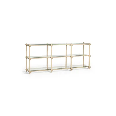Immagine principale Scaffale Woody in rovere saponato con ripiani in vetro trasparente