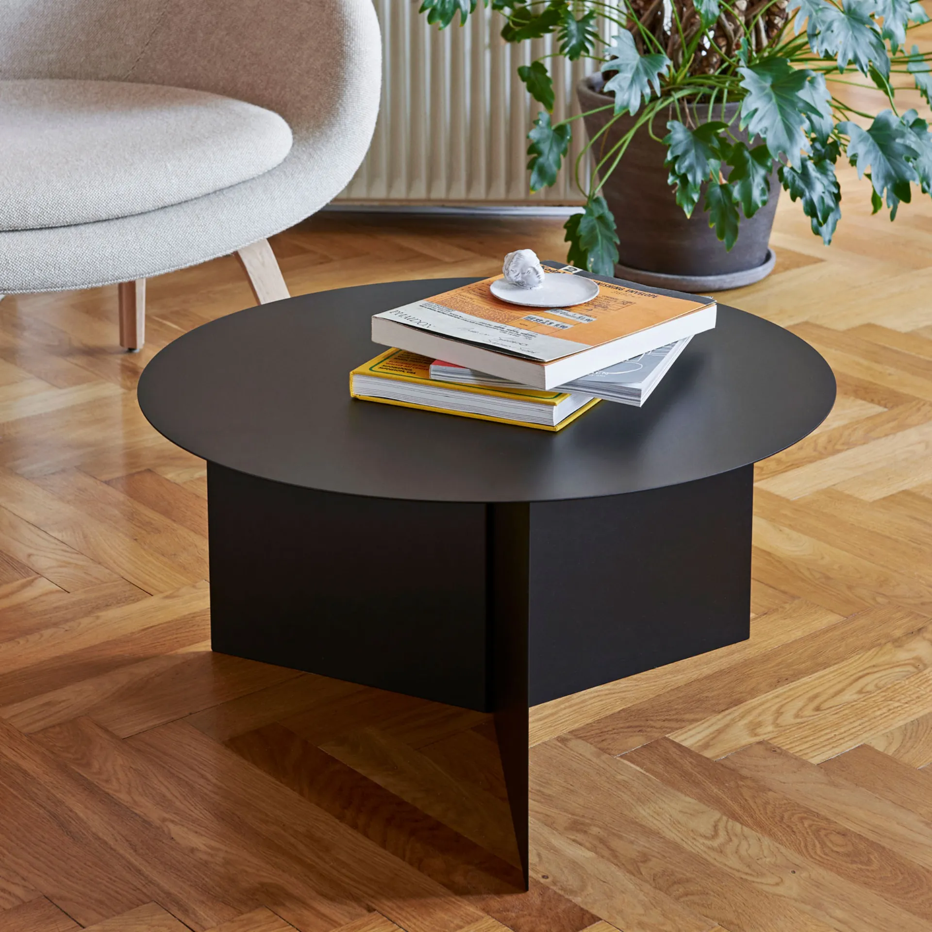 Tavolino Rotondo Piccolo In Metallo Nero - 30,5x30,5x57 Cm, Ideale Per Spazi Ridotti