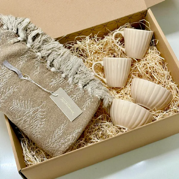 Immagine principale Box regalo natale 16: idea perfetta per sorprendere i tuoi cari